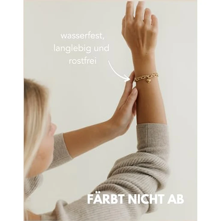 GD GOOD.designs Armband Herz für Damen Gold - 18K vergoldetes, mehrreihiges Charms Armband mit verstellbarem Herzanhänger (14,5cm - 19,5cm) - Figaro- und Panzerkette – Bild 3