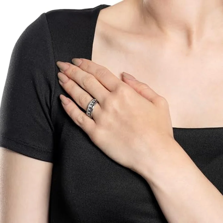 JEWELS BY LEONARDO Ring Atura, Band-Ring aus silberfarbenem Edelstahl, Gr. 19 (60), mit klaren und schwarzen Zirkonia-Steinen, Allergikerfreundlich und robust, Schmuck Damen Geschenk, 024320 – Bild 3