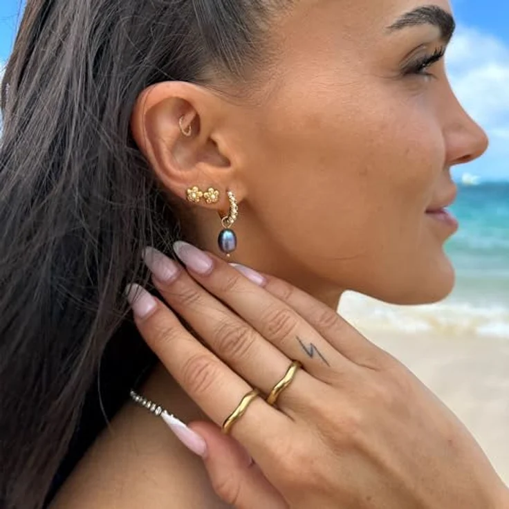 Purelei Pearly Creolen Damen, Edelstahl 18K vergoldet mit Keshiperlen & Glasperlen, Ø 15 mm, Schmuck Unikate (Gold) – Bild 3