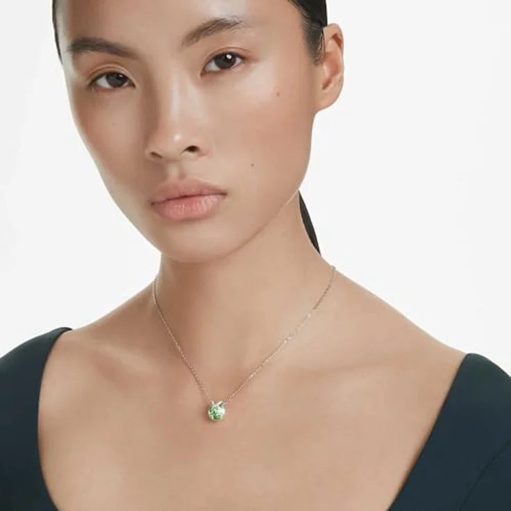 Swarovski Bella V Kettenanhänger, Rundschliff, Grüner Kristall mit Goldlegierungsschicht, Elegante Pavé-Akzente – Bild 5