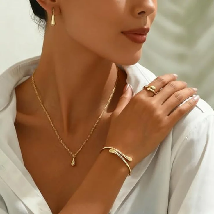 ALMLWIAJ Gold Schmuck Set für Damen, 4-teilig mit Tropfen-Motiv, Kette, Ohrringe, Ring und Armband in eleganter Geschenkbox – Bild 2