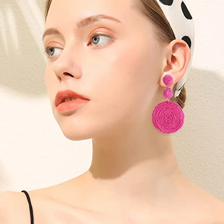 FDEETY Raffia Ohrringe für Frauen, Handgemachte Boho-Stil Creolen in Rosarot, Leichtgewichtige geometrische Tropfenohrringe aus natürlicher Rattanfaser – Bild 3