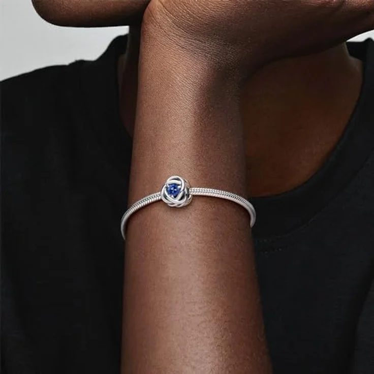 PANDORA September Geburtsstein Blauer Ewigkeitskreis Charm, Sterling-Silber mit tiefblauem Kristall, 790065C07 – Bild 4