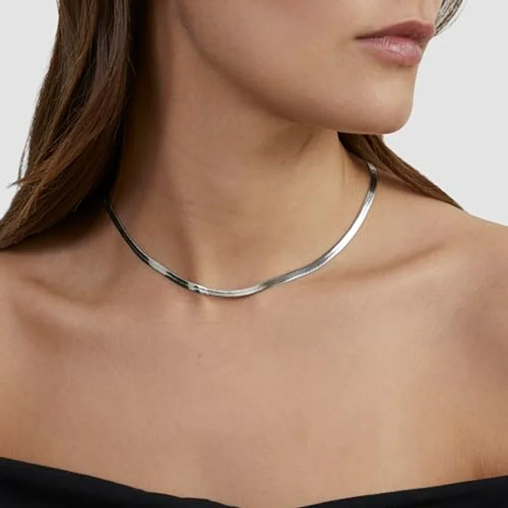 s.Oliver Necklace, elegante Schlangenkette aus poliertem Edelstahl, 45 cm, silber, wasserfest & hautfreundlich – Bild 2
