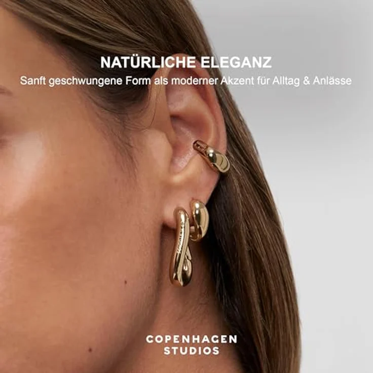 COPENHAGEN STUDIOS Creolen Organics, goldfarbene Damenohrringe aus poliertem Edelstahl mit 14K Vergoldung, organisches Design, Klappschließe, wasserfest & hautfreundlich – Bild 5