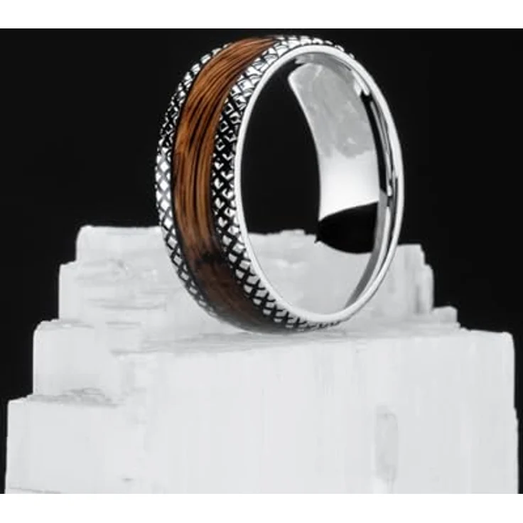 Holzkern Fingerring Sumo Whiskey, Herrenring aus Whiskeyholz und Wolfram, 8 mm breit, braun – Bild 6