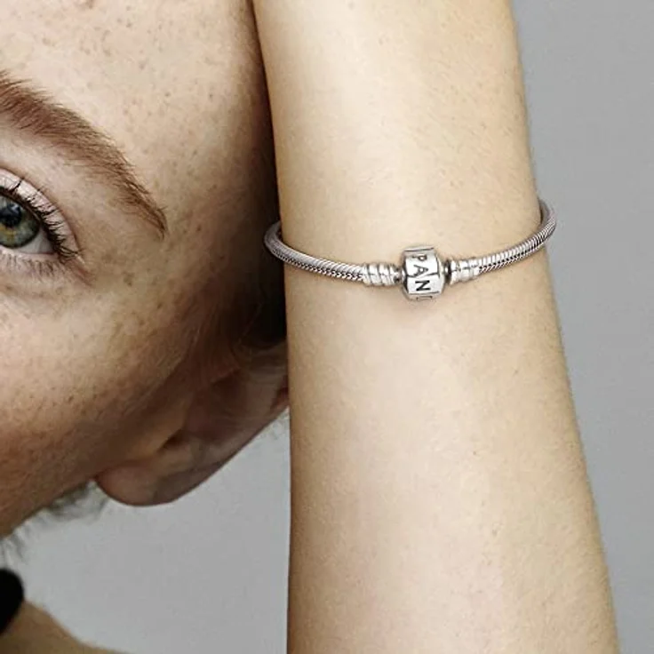 PANDORA Moments Schlangen-Gliederarmband mit Zylinderverschluss aus Sterling-Silber, 17cm, kompatibel mit Charms und Anhängern aus der Moments Kollektion – Bild 4