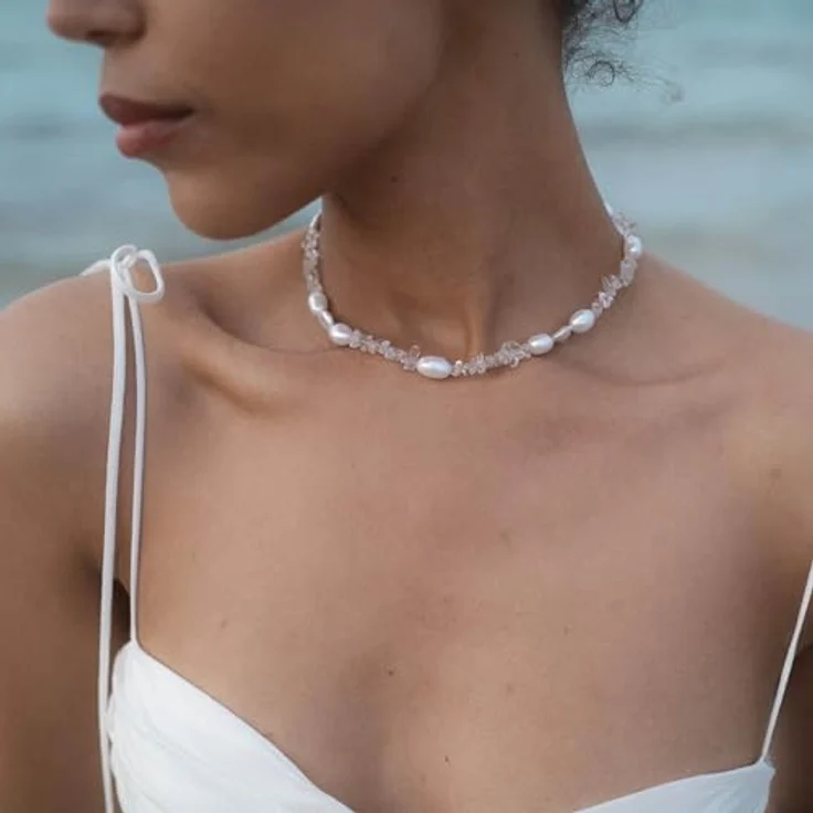 Purelei Crystal Wave Kette mit Keshi-Perlen und Bergkristallen, 18K vergoldet, verstellbar 40-45 cm, Silber – Bild 3