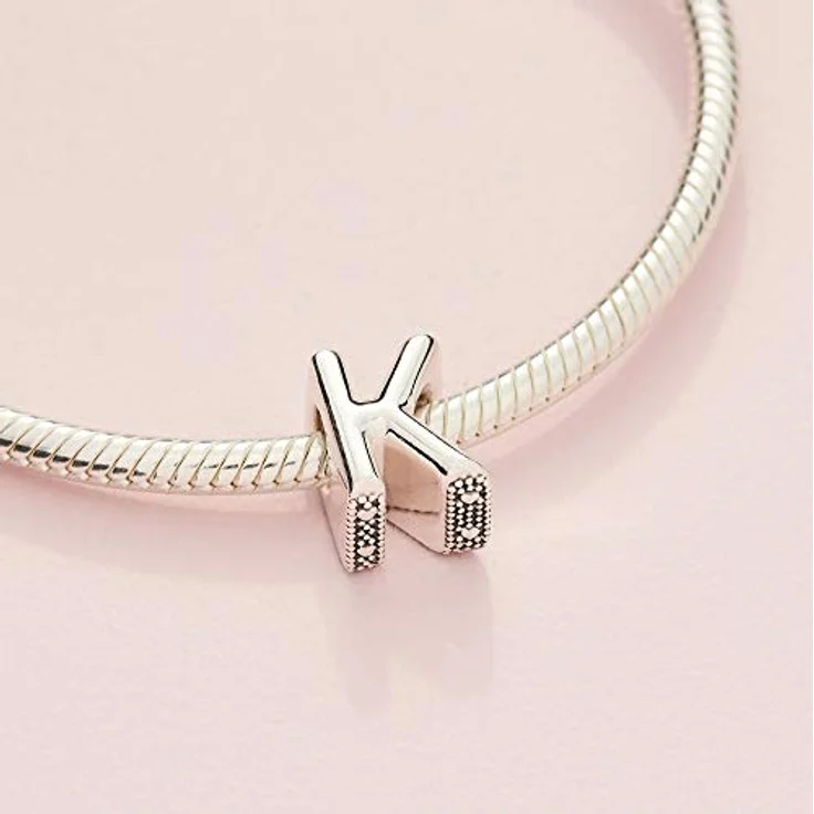 PANDORA Moments Buchstabe K, wendbares Alphabet-Charm aus Sterling-Silber mit geprägten Herzen und Perlen - kompatibel mit Moments Armbändern – Bild 5