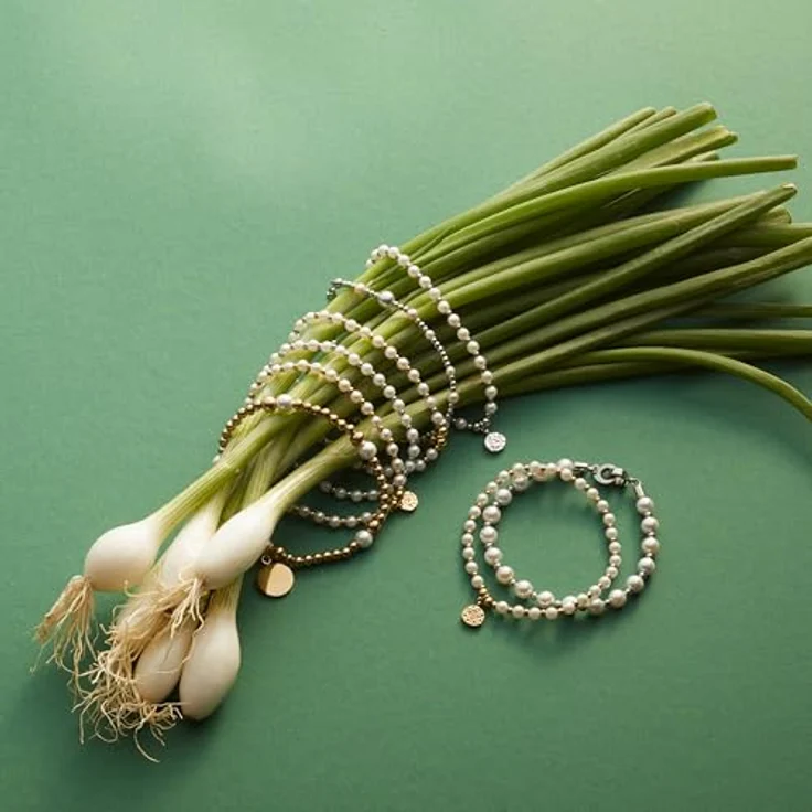 JEWELS BY LEONARDO Armband Elsana, silberfarbener Edelstahl mit Imitationsperlen in Weiß, Creme und Hellgrau, 18-21 cm verstellbar, Schmuck für Damen – Bild 5
