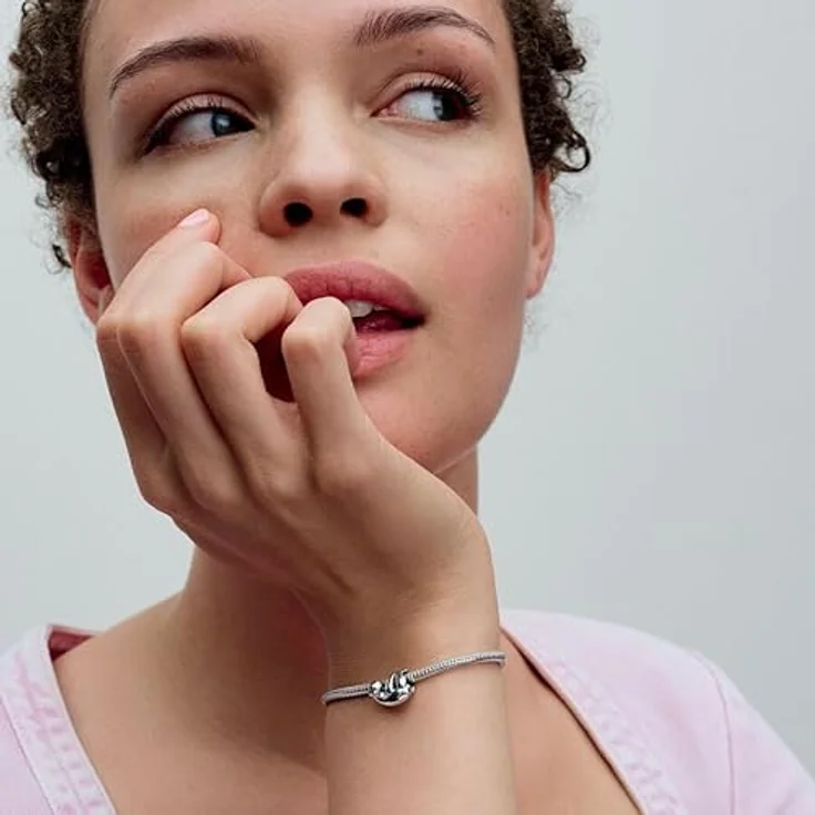 PANDORA Moments Hängendes Faultier Charm, Sterling Silber mit Emaille-Details, gravierte Botschaft „Good things take time“, kompatibel mit Moments Armbändern, 793331C01 – Bild 3