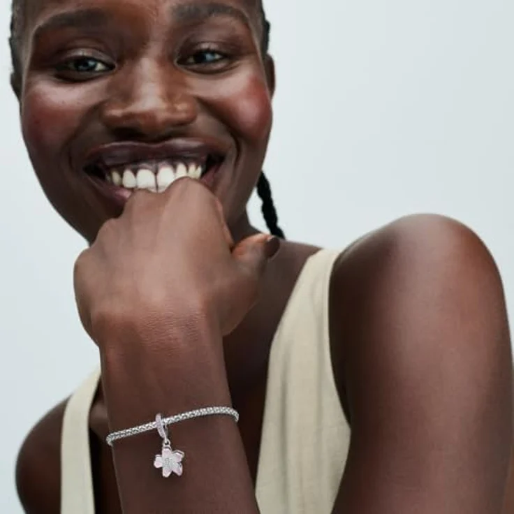 PANDORA Moments Kirschblüten Charm-Anhänger, Sterling Silber mit rosafarbener und weißer Emaille, Zirkonia, kompatibel mit Moments Armbändern, 790667C01 – Bild 4