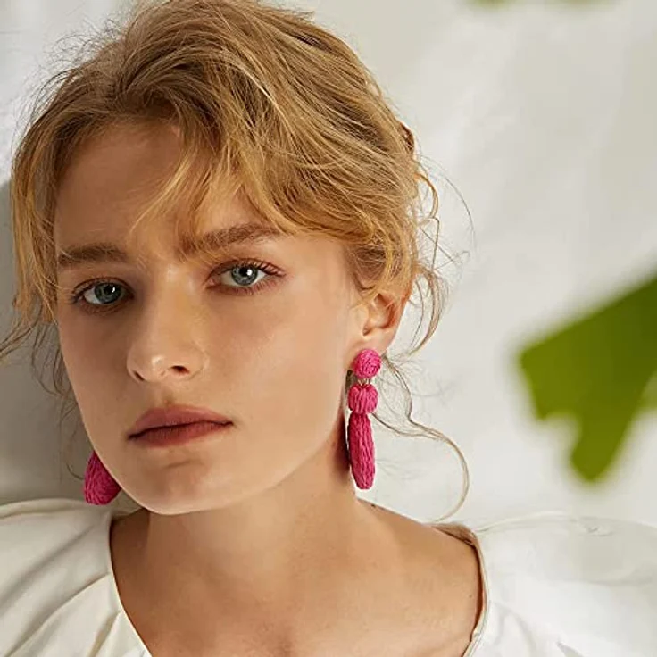 FDEETY Raffia Ohrringe für Frauen, Handgemachte Boho-Stil Creolen in Rosarot, Leichtgewichtige geometrische Tropfenohrringe aus natürlicher Rattanfaser – Bild 2