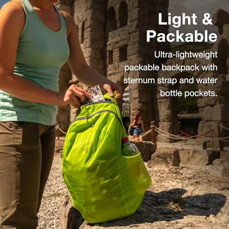 Osprey Ultralight Stuff Pack, Wanderrucksack in Schwarz mit gepolsterten Schulterriemen und elastischen Seitenfächern – Bild 2