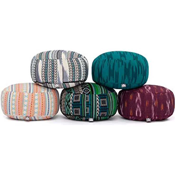 Bodhi Meditationskissen Rondo | Ethno Collection | Sitzkissen mit Tragegriff und abnehmbarem Bezug aus Baumwolle | Rundes Yogakissen mit Dinkelfüllung | Ikat-Webstoff (schwarz-weiß-blau) – Bild 4