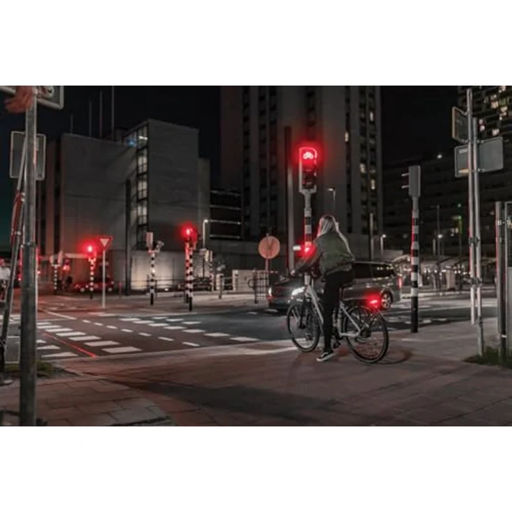 AXA E-Bike-Rücklicht Juno, 80mm, 6-12V für Gepäckträger, zuverlässige Fahrradbeleuchtung – Bild 9