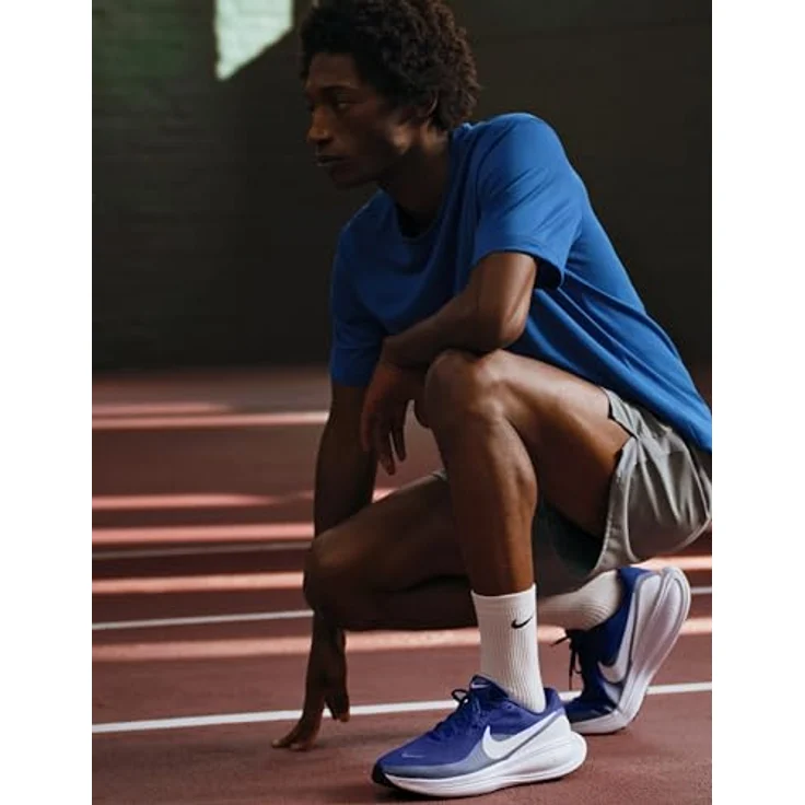 Nike Revolution 8 Herren Laufschuhe, Atmungsaktive Turnschuhe mit Schaumstoff-Mittelsohle und Gummi-Außensohle, Blau – Bild 2