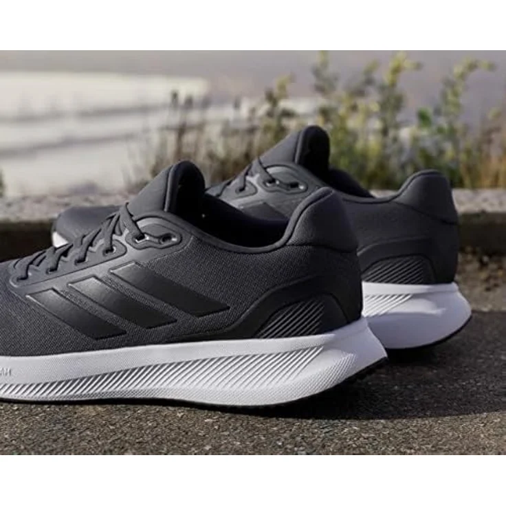Adidas Runfalcon 5, Laufschuhe in Grau, Größe 46 2/3, atmungsaktives Obermaterial, leichte EVA-Zwischensohle, robuste Gummiaussensohle, reflektierende Details – Bild 3