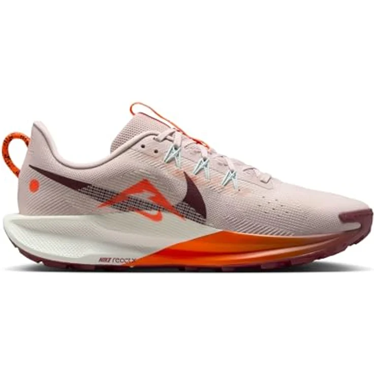 Nike React Pegasus Trail 5, Laufschuh mit ReactX-Schaumstoff, Silt Red / Hyper Crimson / Sail / Dark Team Red, EU 42 – Bild 12