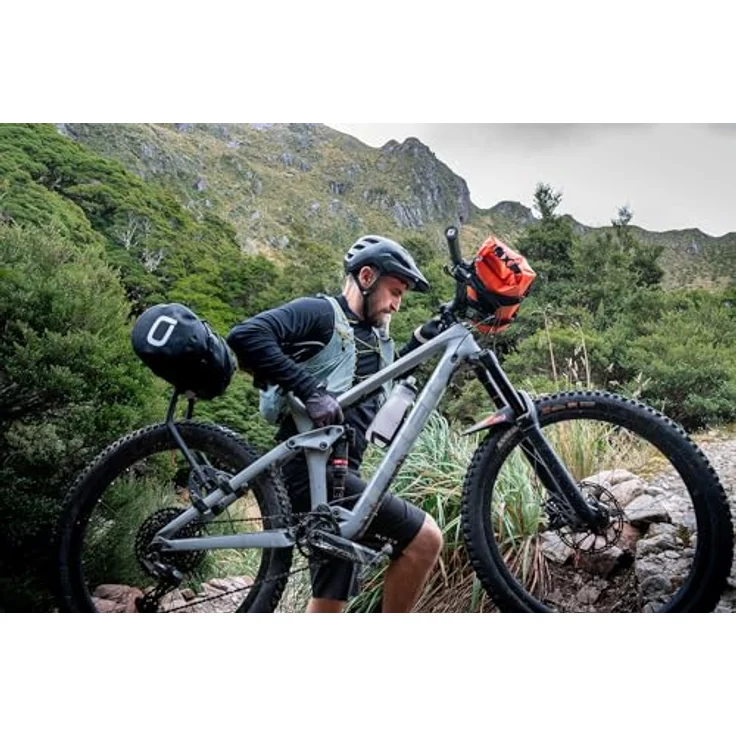 Aeroe Velotasche 12L, wasserdichte Gepäckträgertasche aus strapazierfähigem TPU, schwarz, IP65-Schutzklasse, kompatibel mit Spider Rear Rack – Bild 9