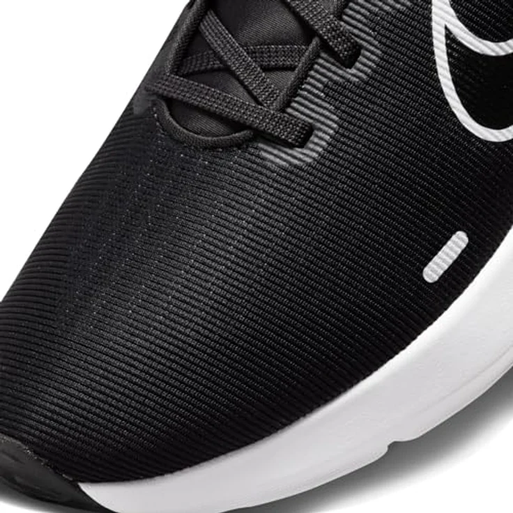 Nike Herren Downshifter 12 Laufschuh, atmungsaktives Mesh-Obermaterial, leichte Außensohle, Schwarz/Weiß-Dk Smoke Grey, 44.5 EU – Bild 5