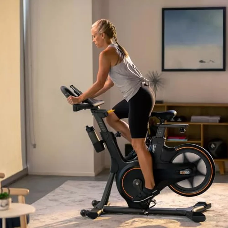 MATRIX ICR50 Indoor Cycle Limited Edition, Ergonomisch geformter Multipositionslenker, gepolsterter Sportsattel, Magnet-Bremssystem, Rear Drive System – Bild 3