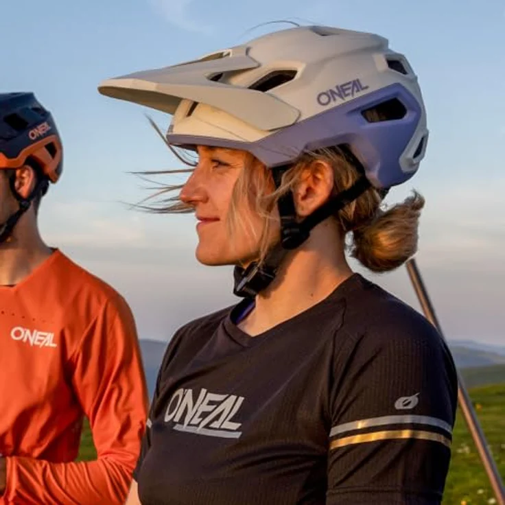 O'Neal Trailfinder Evo Helm Solid V.26, Enduro- und Trailhelm mit Quin Ready Technologie, schwarz/weiß, Größe XS/S – Bild 7