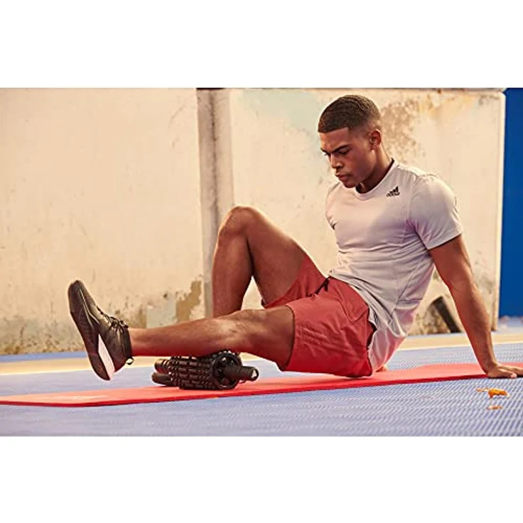 adidas Performance AB-Roller Adidas Training - Foam Ab Roller, Bauchtrainer für Zuhause - Robust & effektiv, weicher Schaumgriff, platzsparend & leicht transportierbar – Bild 9