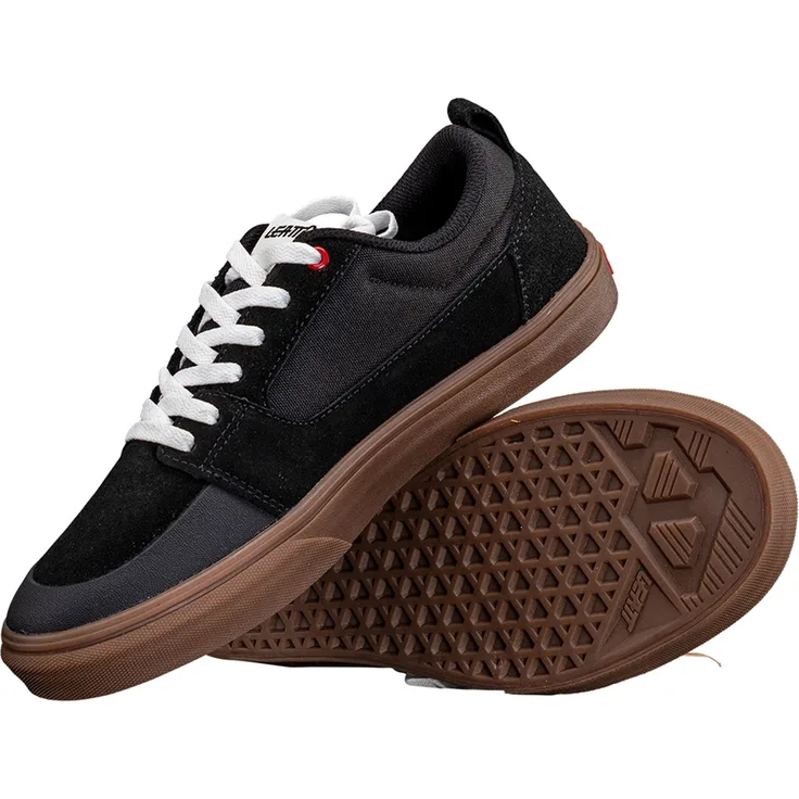 Leatt Shoe 1.0 Flat Shoe, Synthetik-Veloursleder Sneaker mit RideGrip™ Grip, schwarz, Größe 44