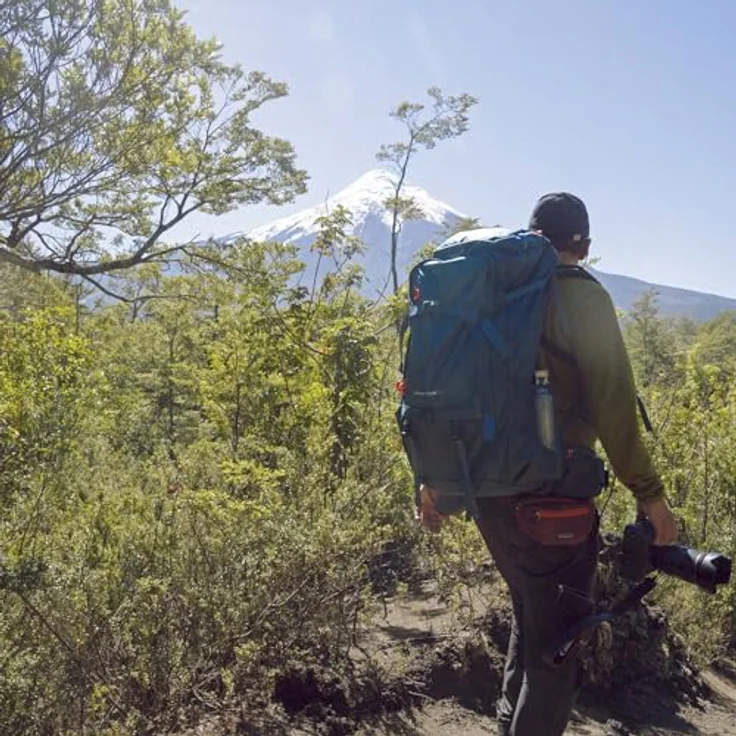 Osprey Farpoint Trek 55 Herren Rucksack, belüftetes Airspeed-Trampolin-Rückensystem, integrierte wasserdichte AirCover-Reisetasche, zwei Hüftgurttaschen mit Reißverschluss – Bild 5