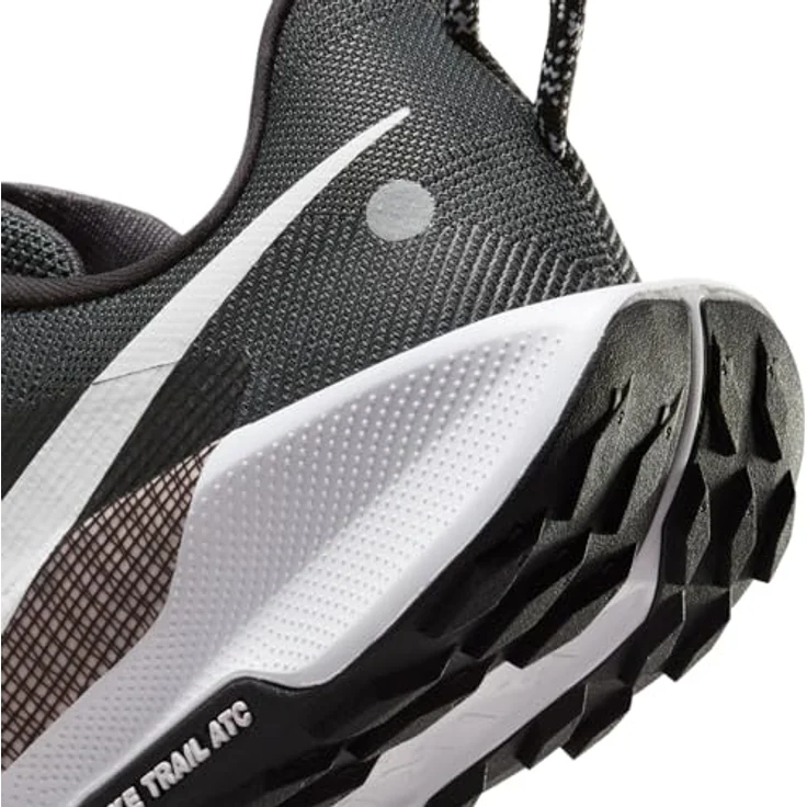 Nike PEGASUS TRAIL 5 Laufschuhe, schwarz, mit ReactX Dämpfung und Gummi-Sohle für bessere Bodenhaftung, Größe 10.5 – Bild 6