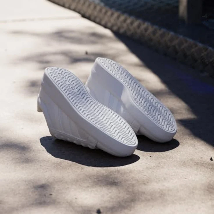 adidas Grand Court 3.0 JP9110, Laufschuhe für Kinder, strapazierfähiges Obermaterial, Gummi-Cupsohle – Bild 9