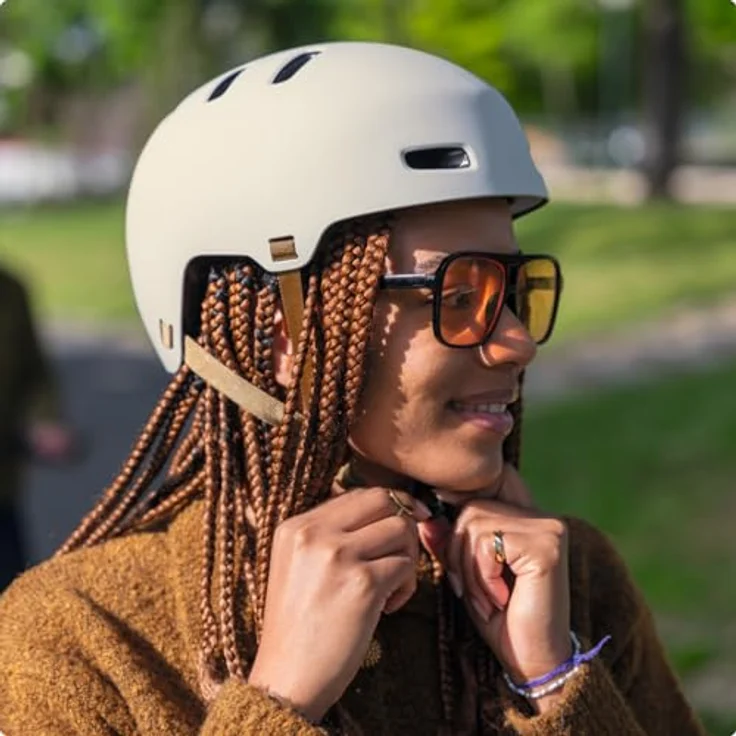 ABUS XOXO ECO Fahrradhelm, Cityhelm im Skater-Look fr Skateboard, Fahrrad  und Scooter, recycelte Komponenten, Gre M, Taupe: Tests, Infos &  Preisvergleich