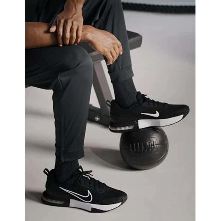 Nike Air Max Alpha Trainer 6, Laufschuhe mit Max Air Dämpfung und stabiler Konstruktion, schwarz/weiß, EU 40.5 – Bild 2