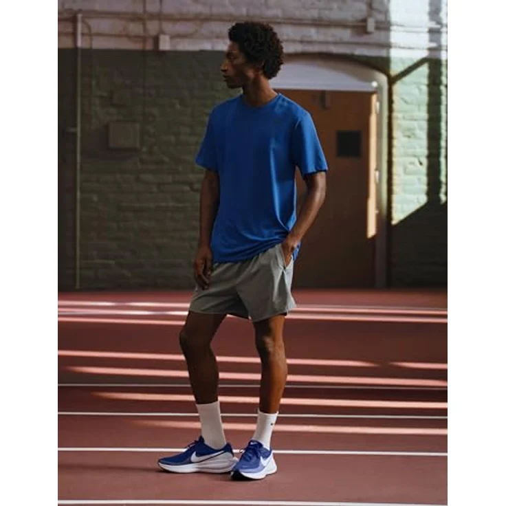 Nike Revolution 8 Herren Laufschuhe, Atmungsaktive Turnschuhe mit Schaumstoff-Mittelsohle und Gummi-Außensohle, Blau – Bild 3