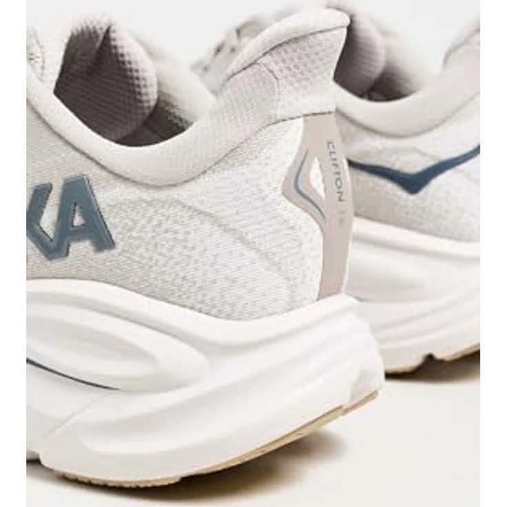 Hoka One One M Clifton 10, Neutrale Laufschuhe mit atmungsaktivem Mesh-Obermaterial, 8 mm Sprengung, Farbe Putty/Grout – Bild 3