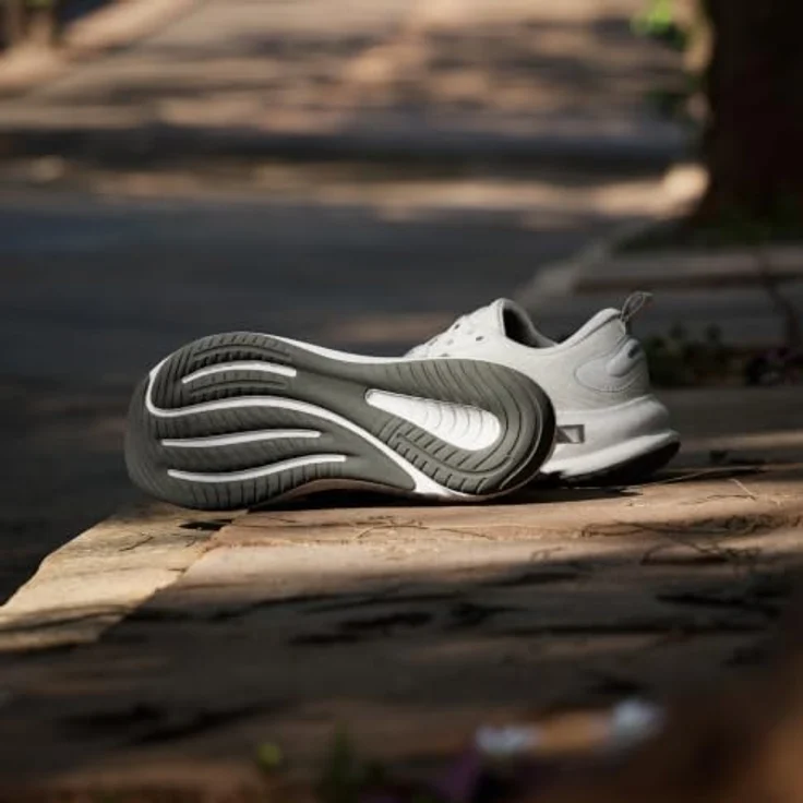 Adidas SUPERNOVA EASE 2, Laufschuhe mit Dreamstrike Zwischensohle für Dämpfung und Stabilität, schwarz – Bild 8