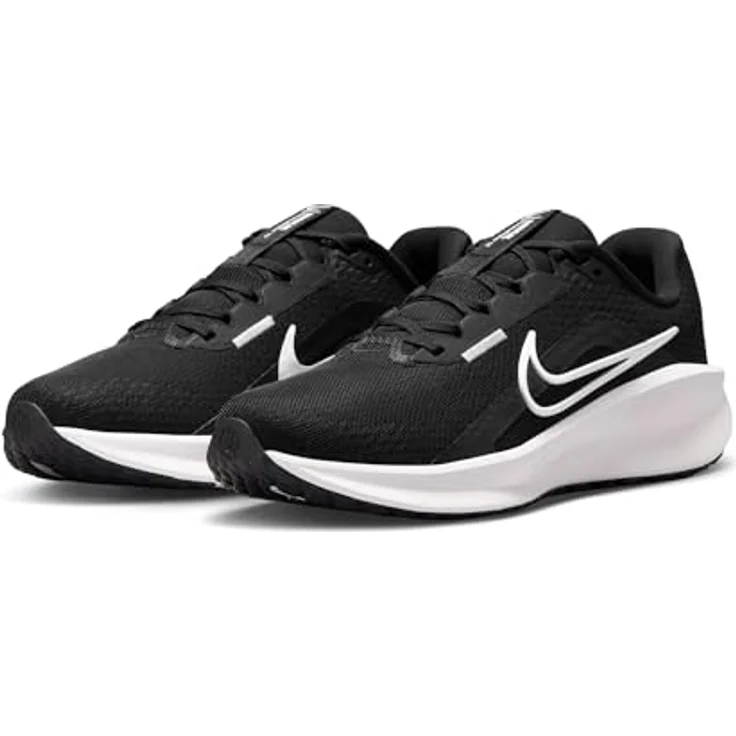 Nike Downshifter 13, Laufschuhe mit atmungsaktivem Sandwich-Mesh und nachhaltiger Dämpfung, schwarz – Bild 4