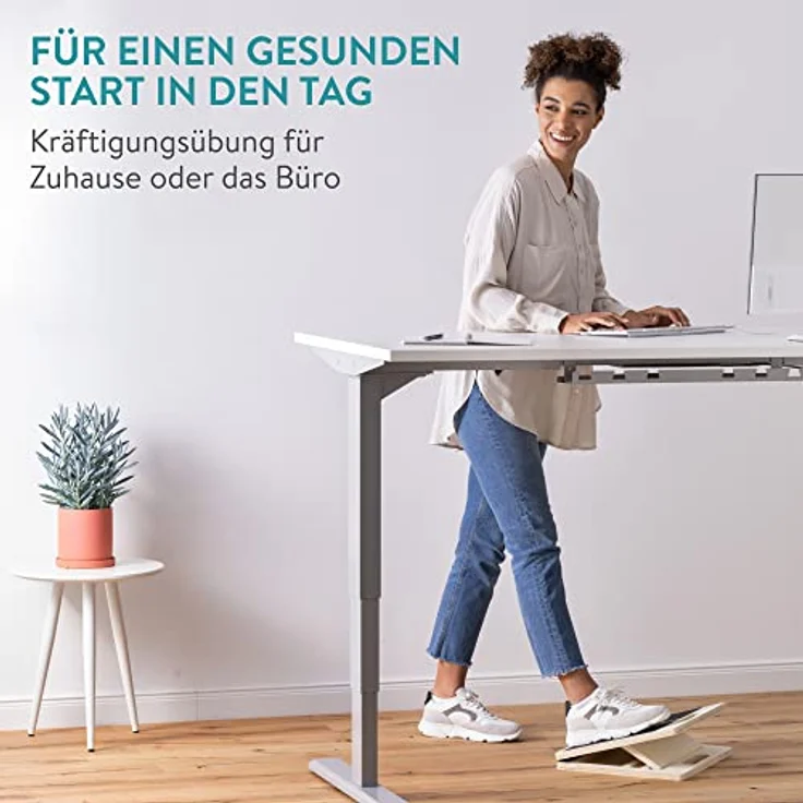 Navaris Wadendehner aus Holz - Einstellbares & Rutschfestes Schrägbrett - Wadentrainer Wadenstrecker - Kniebeugen Keil, Holzfarben – Bild 3