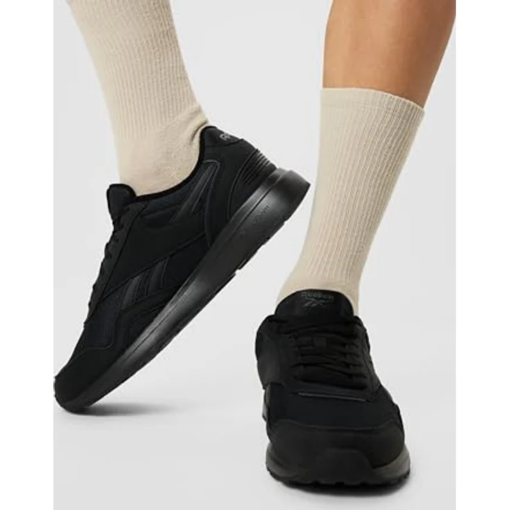 Reebok GL1100 Unisex Sneaker, Laufschuh mit Memory-Foam Einlegesohle, Black/Black/Black, Schuhgröße 42 EU – Bild 2