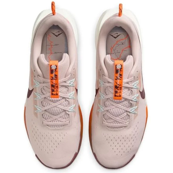 Nike React Pegasus Trail 5, Laufschuh mit ReactX-Schaumstoff, Silt Red / Hyper Crimson / Sail / Dark Team Red, EU 42 – Bild 5