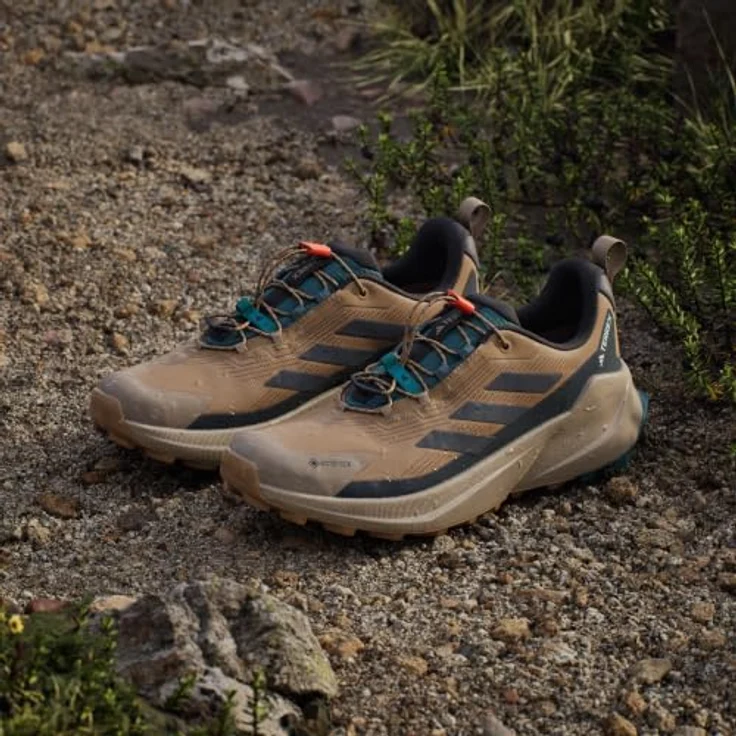 adidas Terrex Trailmaker 2 Gore-Tex, wasserdichte Wanderschuhe mit Speed Lacing System, Cardboard Grey/Five Carbon - EU 40 2/3 – Bild 9