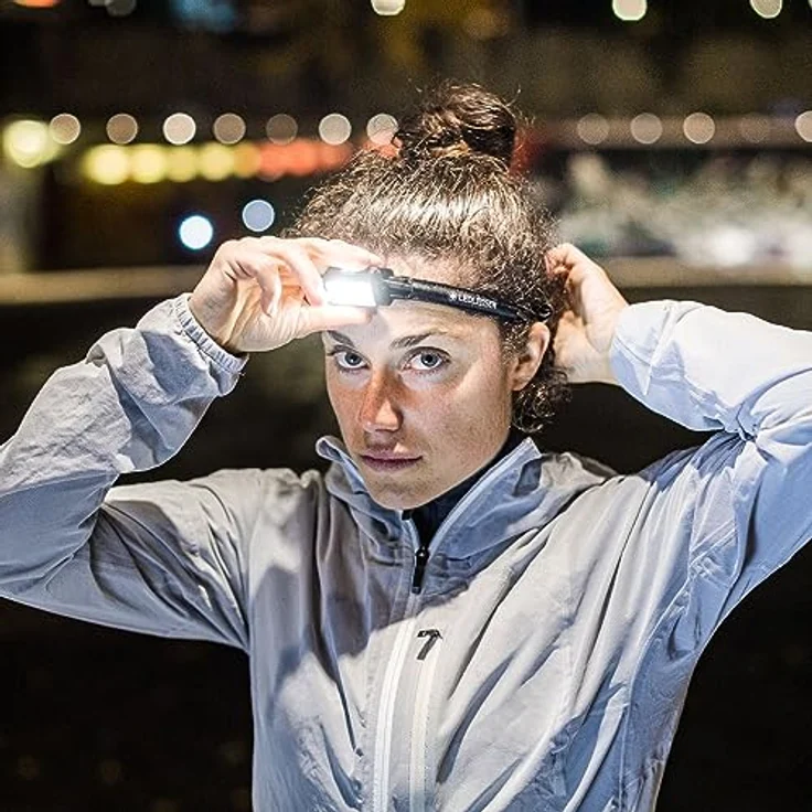 Ledlenser NEO5R, aufladbare Laufsport-Stirnlampe mit 600 lm, blau – Bild 6