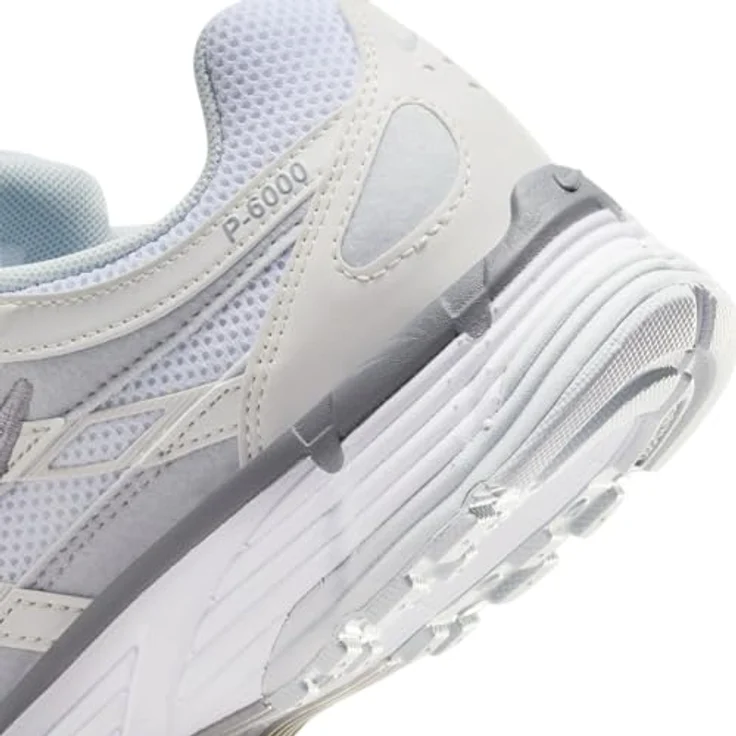 Nike P-6000 FV6603101, Laufschuhe im Retro-Design mit atmungsaktivem Mesh-Obermaterial, reflektierenden Details und dämpfender Schaumstoff-Mittelsohle – Bild 4