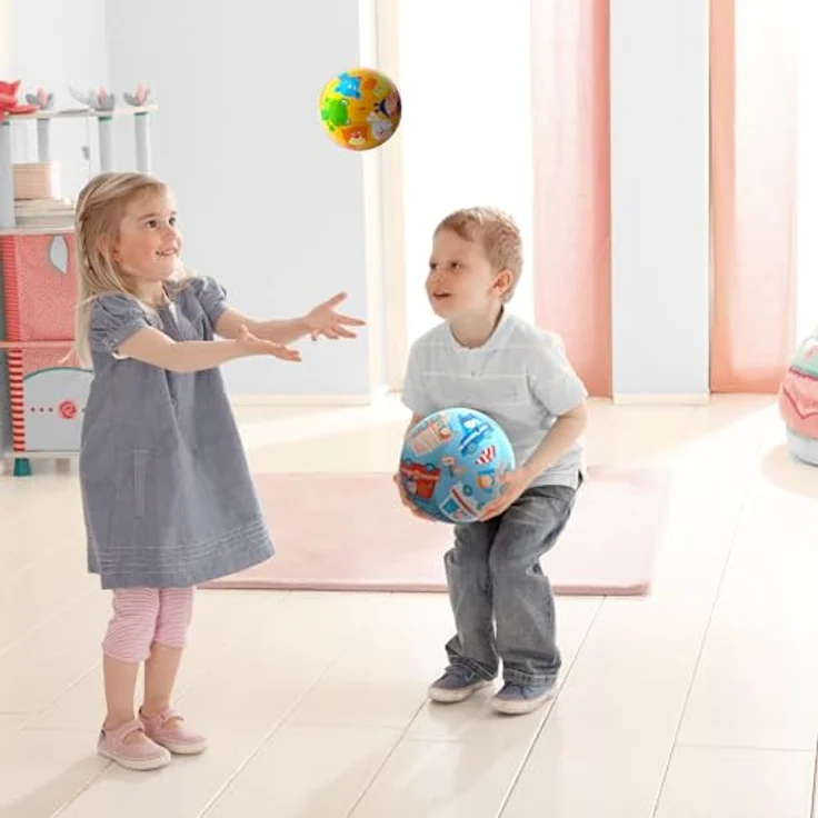 Haba Spielball Kleinkindwelt Ball Fahrzeuge, 23 cm Ø, ideal für In- und Outdooraktivitäten, ab 2 Jahren – Bild 4