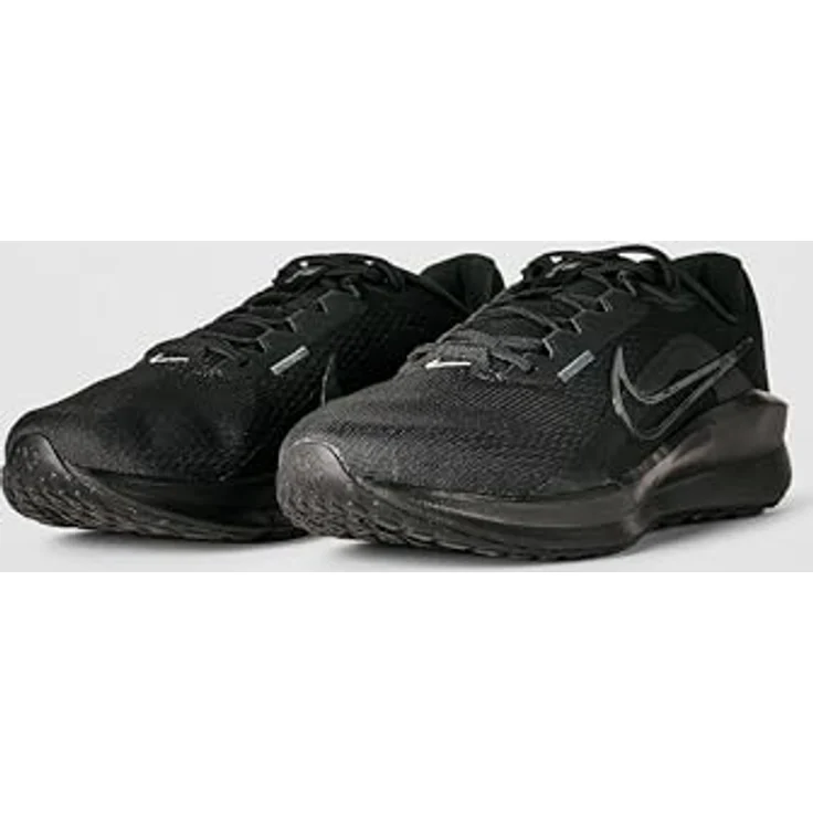Nike Downshifter 13, Laufsportschuhe für Herren mit abriebfester Gummi-Außensohle und dämpfender Zwischensohle aus recyceltem Schaumstoff – Bild 6