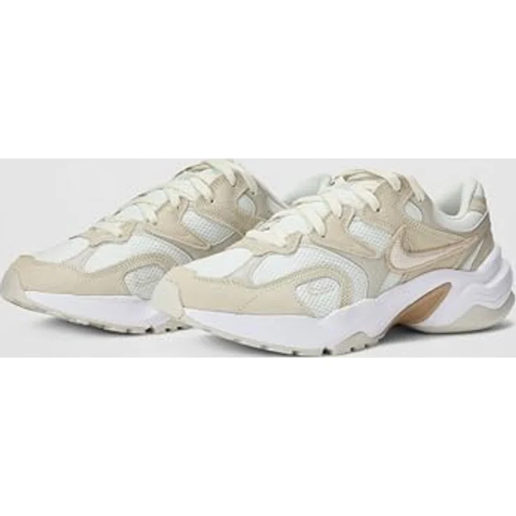 Nike W NIKE AL8, Damen Freizeitschuhe mit atmungsaktivem Obermaterial, Waffelprofil-Sohle und hoher Dämpfung, Schwarz – Bild 6
