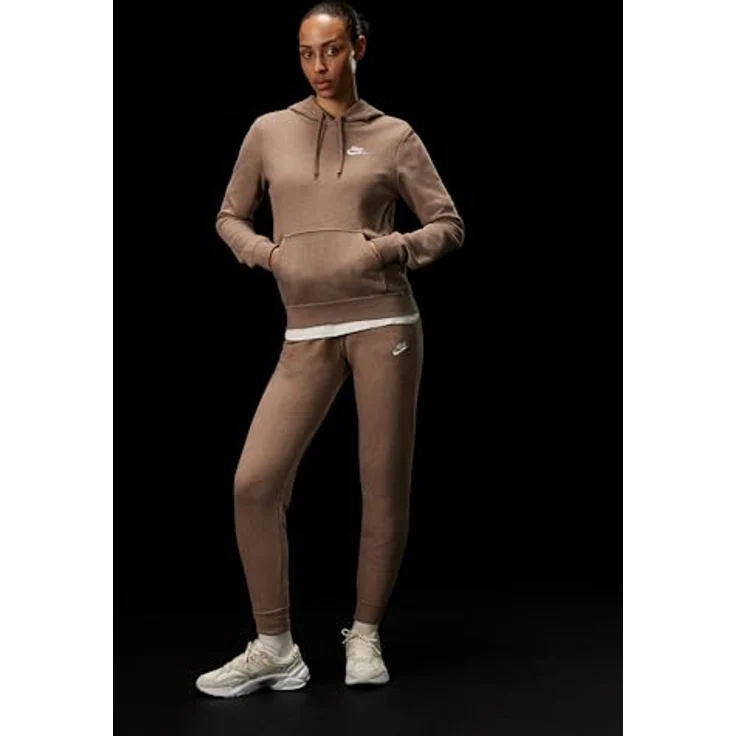 Nike W NIKE AL8, Damen Freizeitschuhe mit atmungsaktivem Obermaterial, Waffelprofil-Sohle und hoher Dämpfung, Schwarz – Bild 3