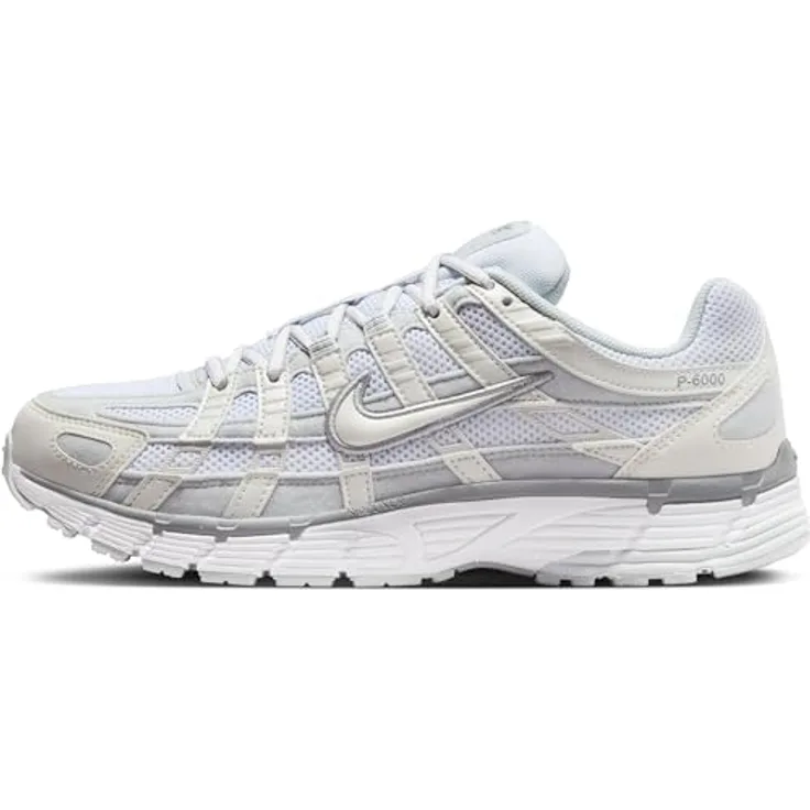 Nike P-6000 FV6603101, Laufschuhe im Retro-Design mit atmungsaktivem Mesh-Obermaterial, reflektierenden Details und dämpfender Schaumstoff-Mittelsohle