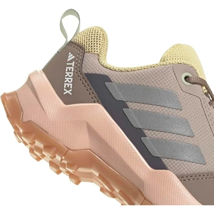 adidas Terrex AX4r, Kinder Laufschuh in braun mit dämpfender Zwischensohle und griffiger Traxion Außensohle, aus recycelten Materialien – Bild 7